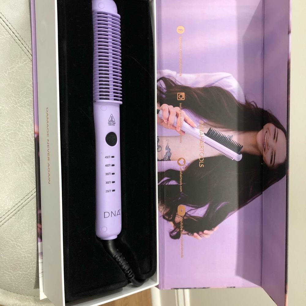 Purple Hair Styling Wand for Effortless Sleek Styles